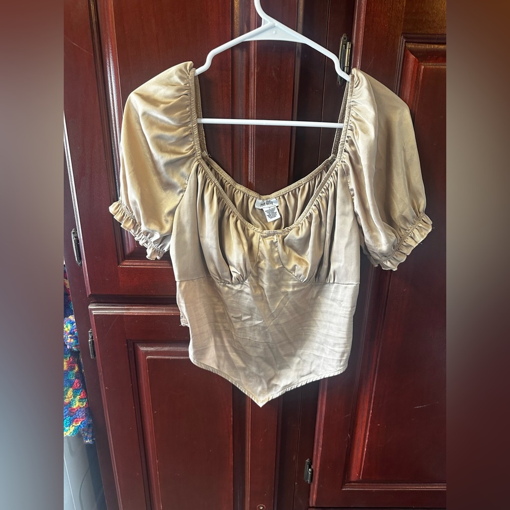Chic Gold Puff Sleeve Blouse